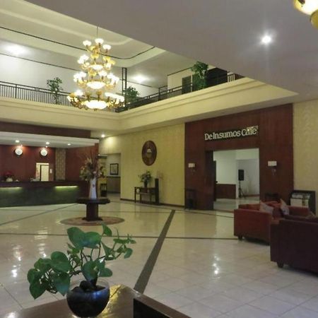 Insumo Palace Hotels & Resorts Кедири Экстерьер фото