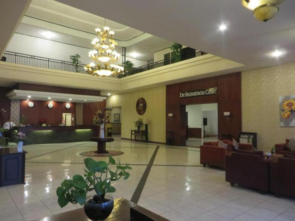 Insumo Palace Hotels & Resorts Кедири Экстерьер фото