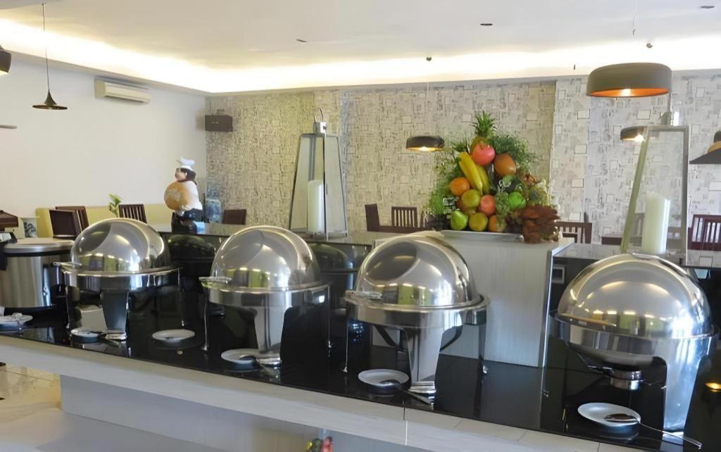 Insumo Palace Hotels & Resorts Кедири Экстерьер фото
